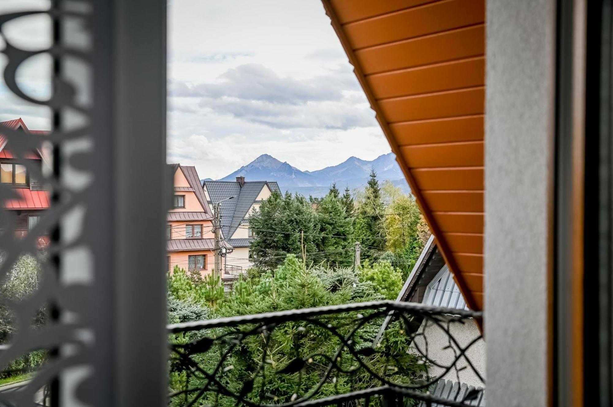 ゾンプ U Ireny Bed & Breakfast エクステリア 写真